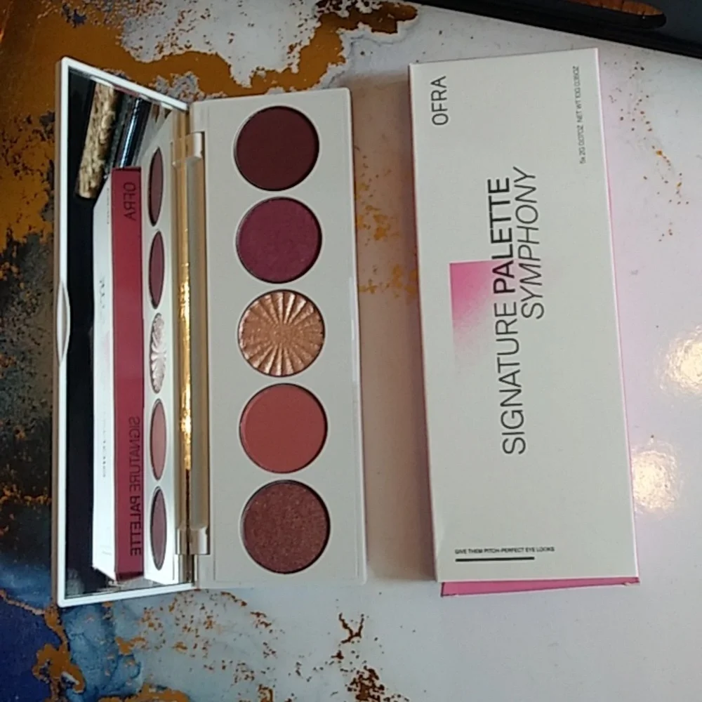 New OFRA Signature Symphony Eyeshadow Palette Women's Makeup Cosmetics